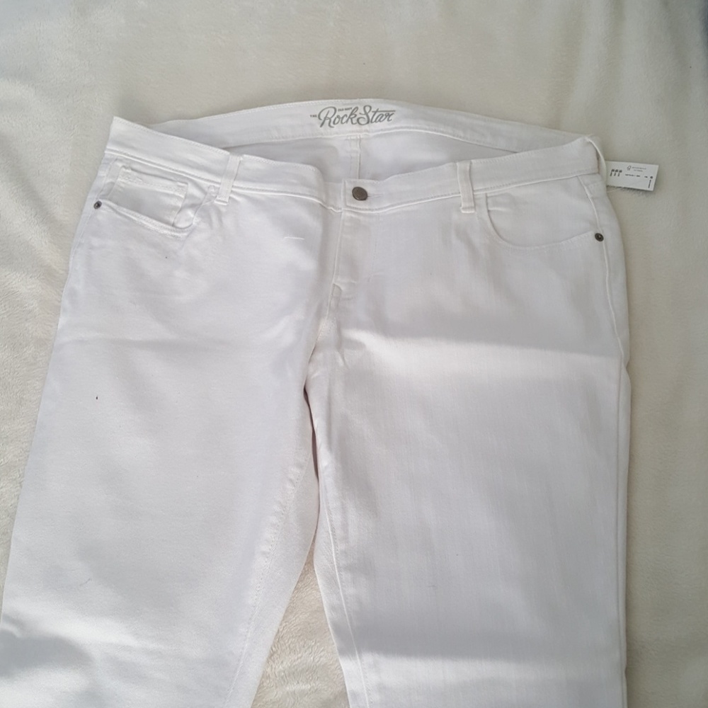 NWT White Old Navy Rockstar Skinny Jeans sz 18